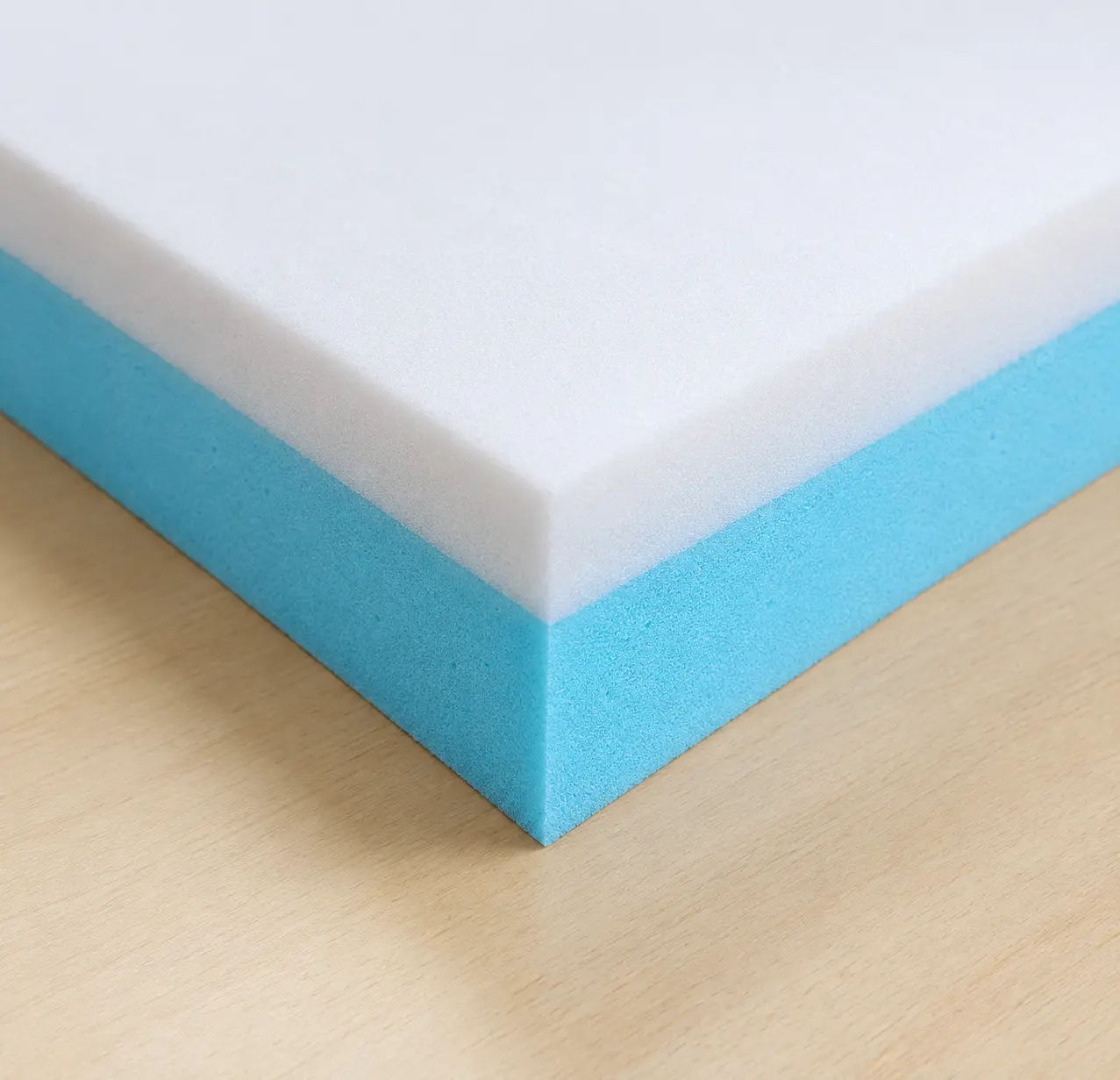 Espuma de 25 kg/m³ con capa de viscoelástica